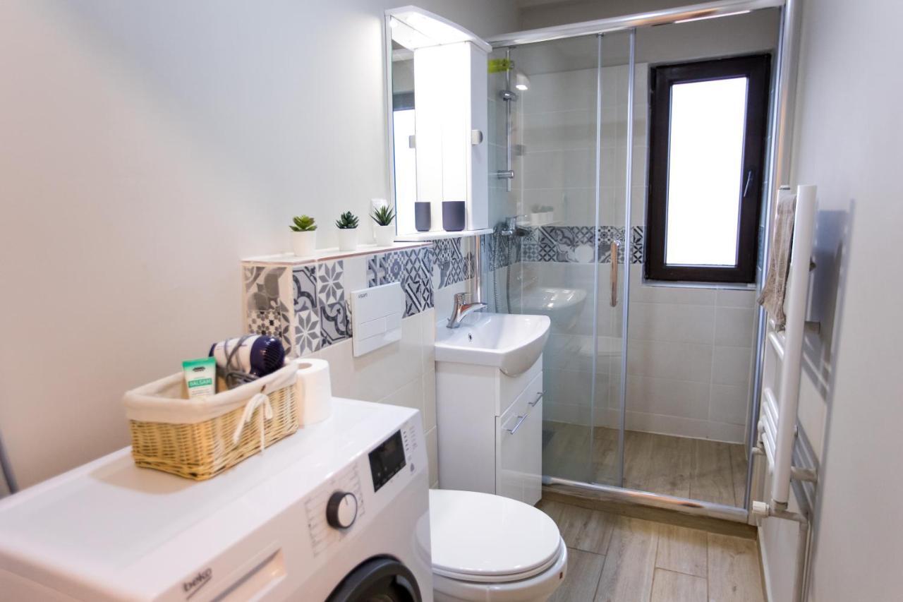 Travel Homzzz Central Apartments - Tusnad Târgu-Mureş Eksteriør billede