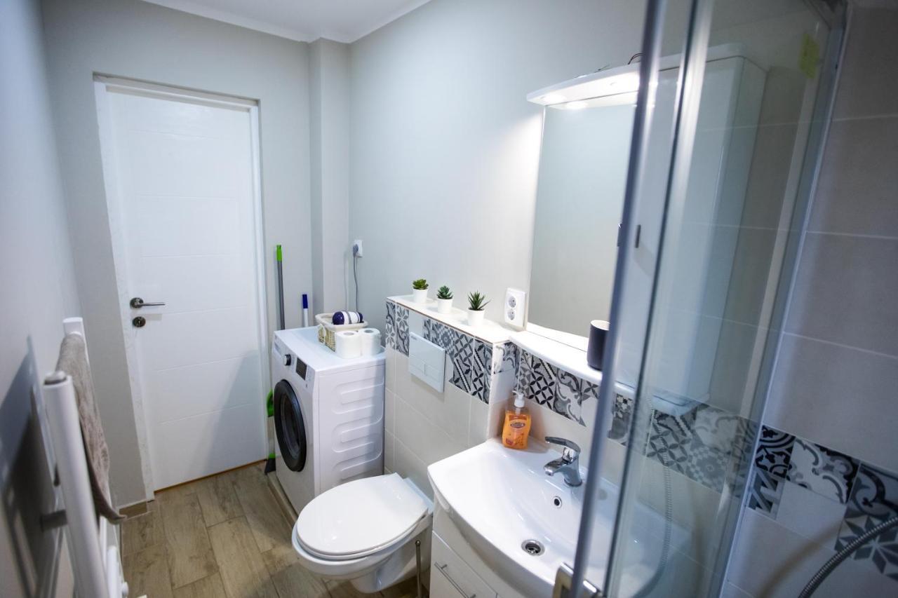 Travel Homzzz Central Apartments - Tusnad Târgu-Mureş Eksteriør billede